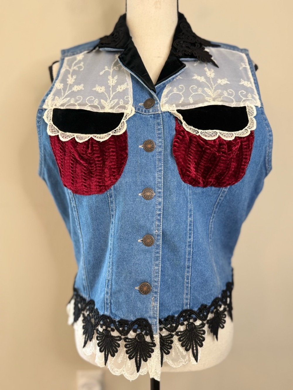 Taylor G. Vintage western denim vest with floral lace & velvet SZ XL